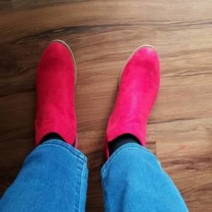 Meet your Posher, Suzi